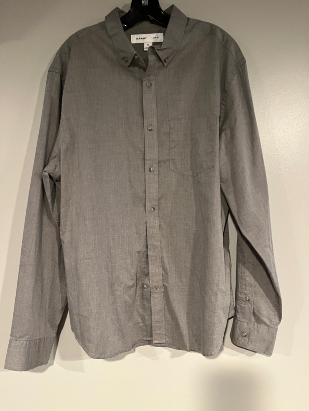 Old Navy Men's Light Grey Long-Sleeve Button-Down Shirt
